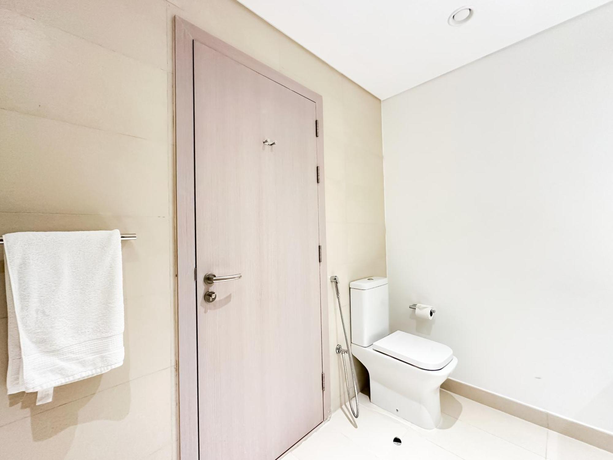 3br Modern Getaway In Yas Island With Gym&pool 609we Abou Dabi